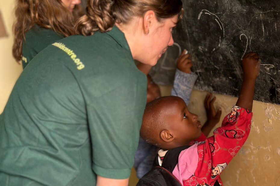 Volunteers: Transforming Education in Tanzania